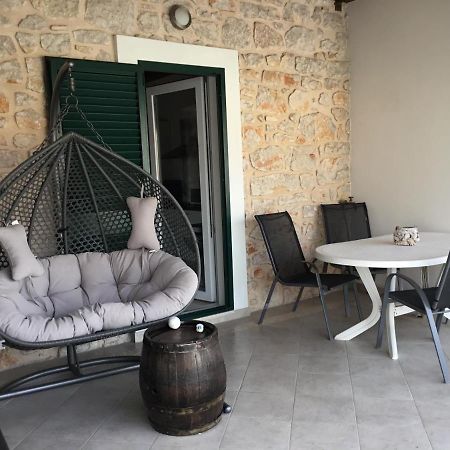 Stein Haus Villa Pirovac Eksteriør billede