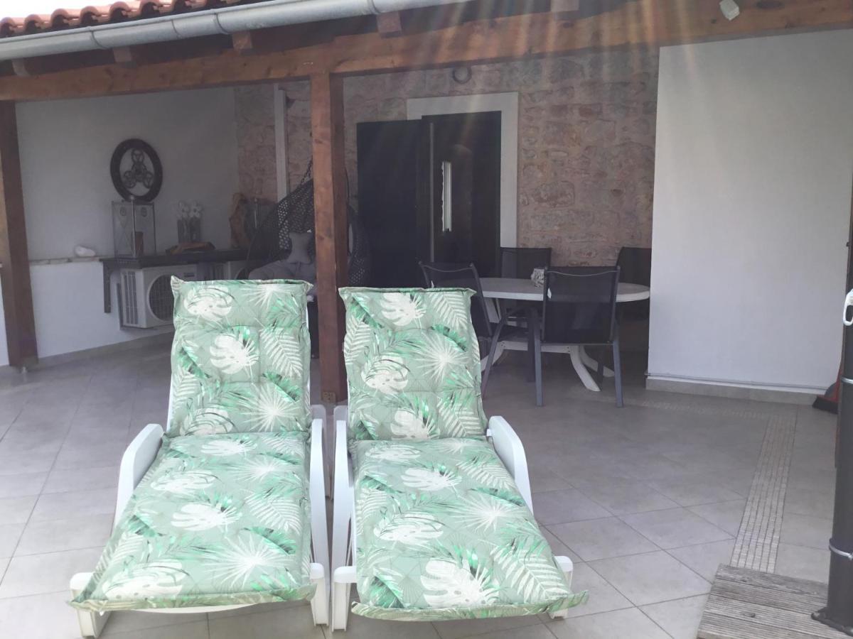 Stein Haus Villa Pirovac Eksteriør billede