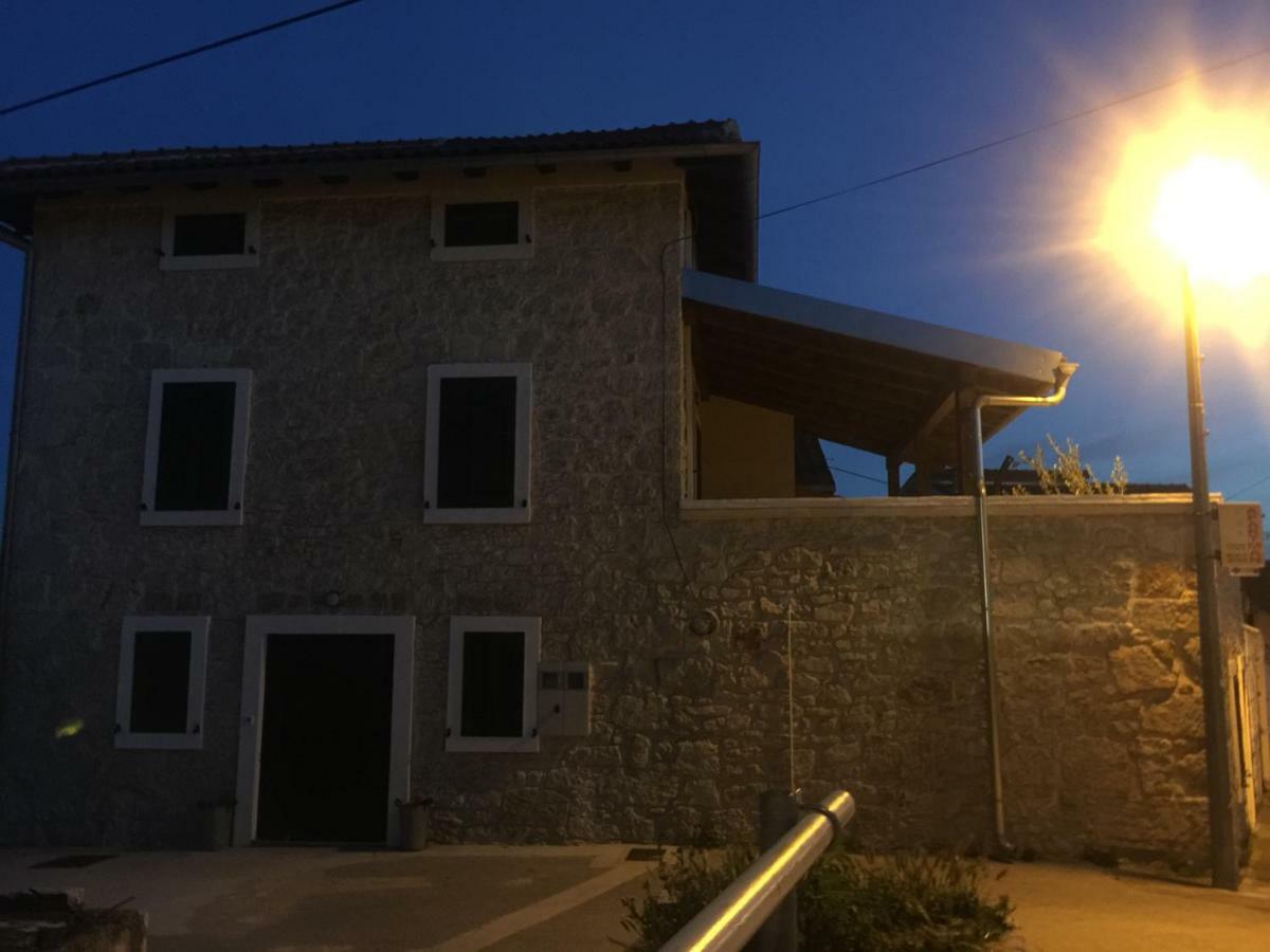 Stein Haus Villa Pirovac Eksteriør billede