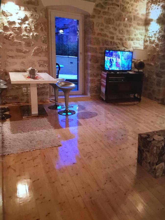 Stein Haus Villa Pirovac Eksteriør billede